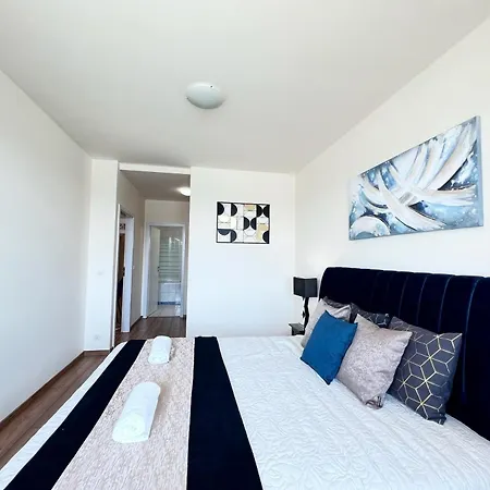 Luxury Apartment With A Beautiful View Of The Danube, Free Spa - Wellness And Car Parking In The Center Of The City Budapest Exterior photo