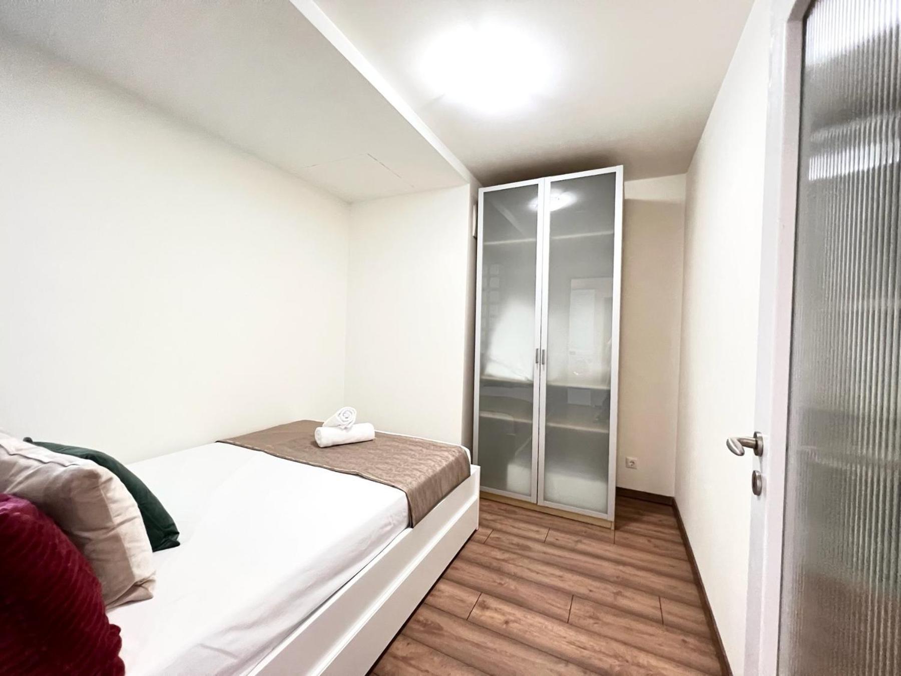 Luxury With A Beautiful View Of The Danube, Free - Wellness And Car Parking In The Center Of The Апартаменти *