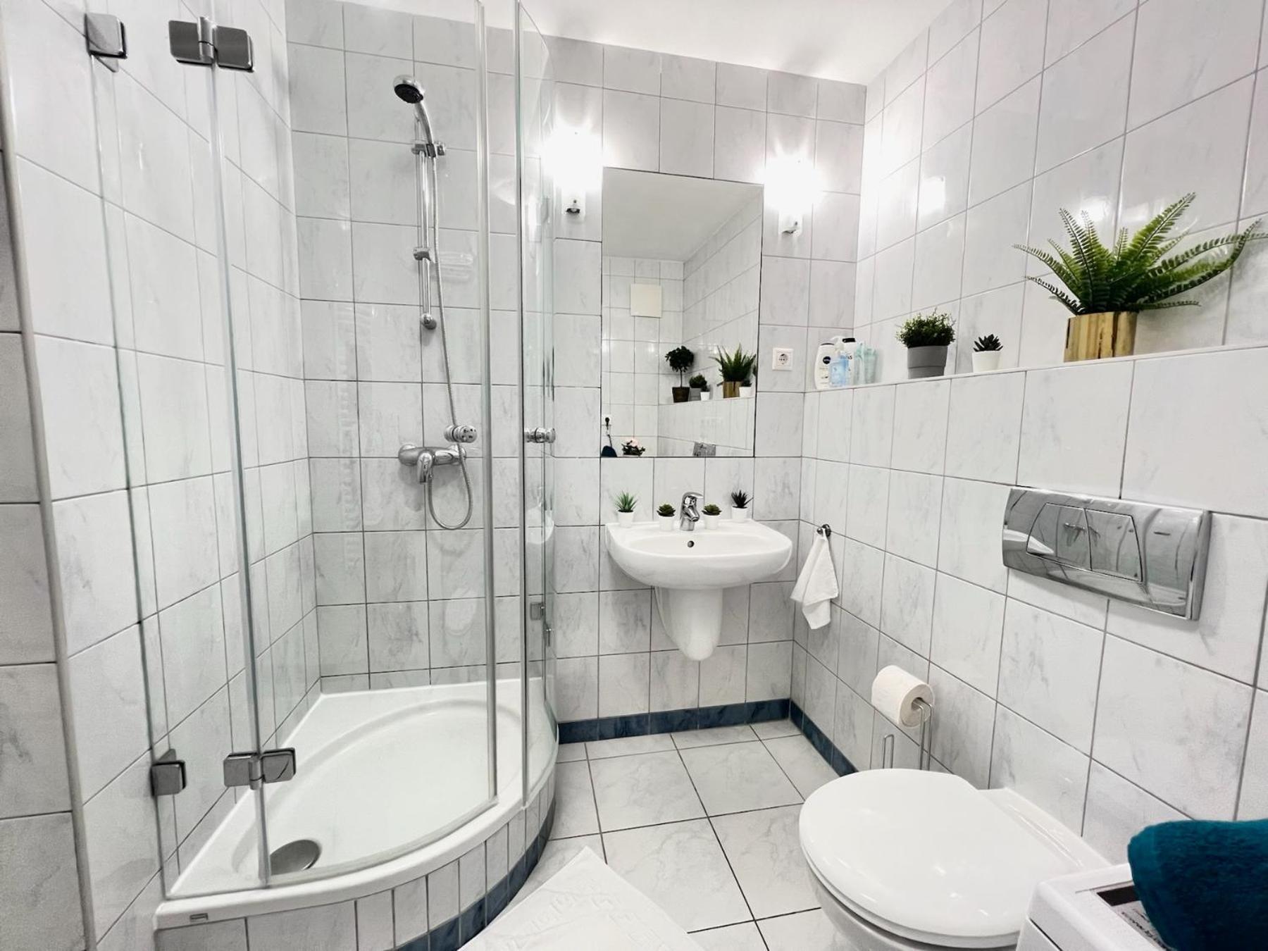 Luxury With A Beautiful View Of The Danube, Free - Wellness And Car Parking In The Center Of The Апартаменты