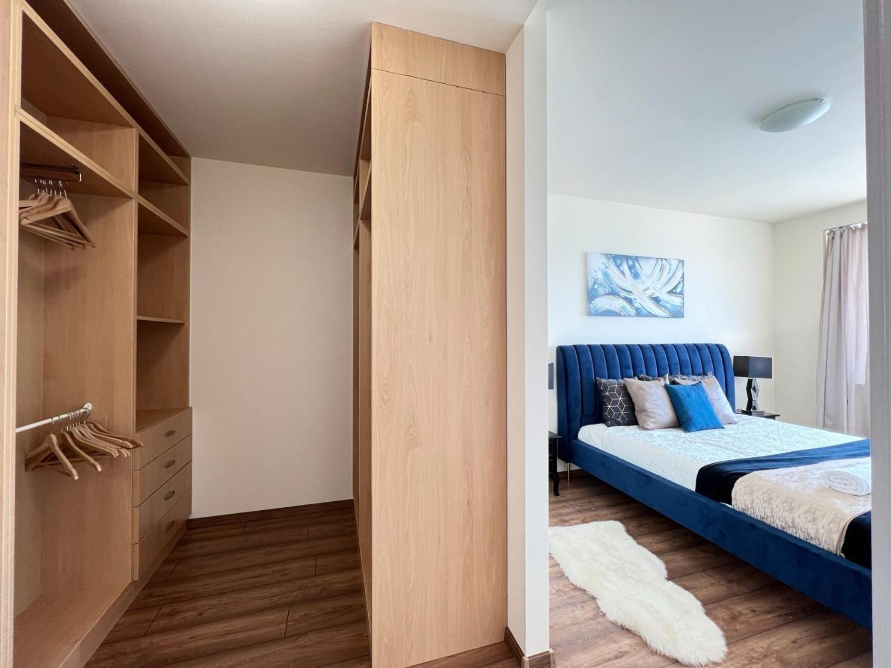 Апартаменты Luxury With A Beautiful View Of The Danube, Free - Wellness And Car Parking In The Center Of The *