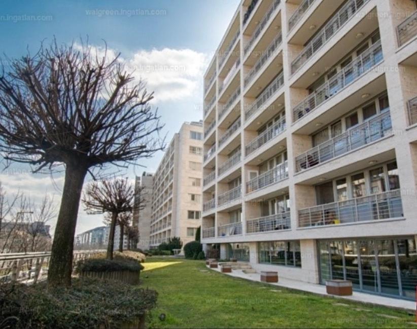 Luxury With A Beautiful View Of The Danube, Free - Wellness And Car Parking In The Center Of The