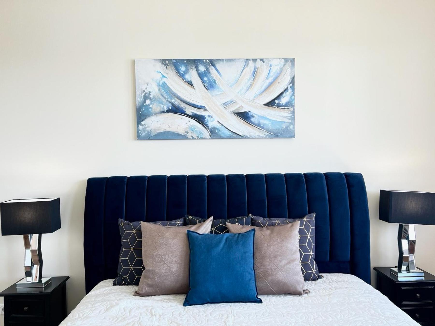 Luxury With A Beautiful View Of The Danube, Free - Wellness And Car Parking In The Center Of The Apartamento *